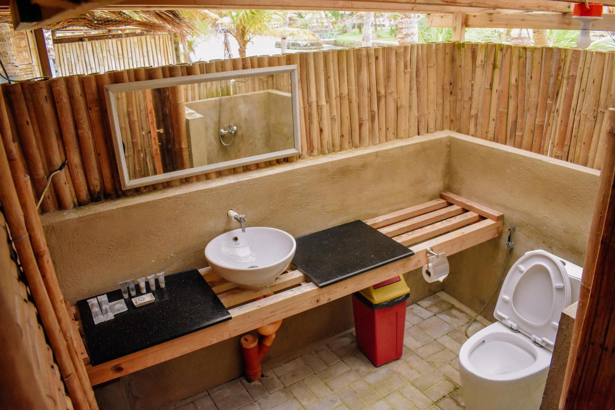 Golden Sands Destination Resorts Daanbantayan Экстерьер фото