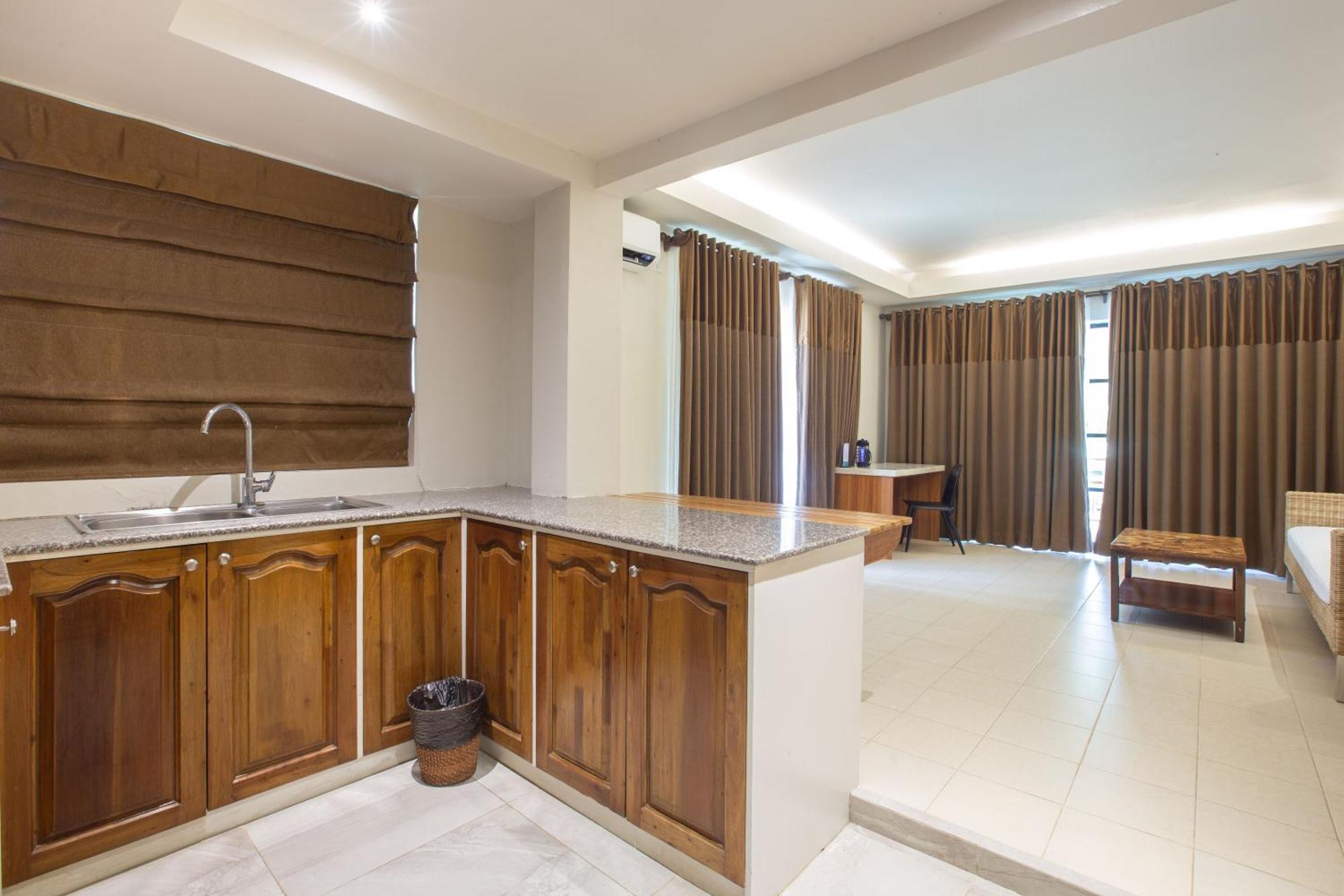 Golden Sands Destination Resorts Daanbantayan Экстерьер фото